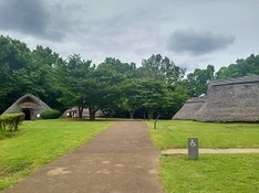 正面入り口より奥を見る