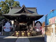⑼溝口神社 おかめの面が迎えてくれる