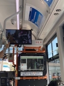 上のモニターは運転席 下は走行路