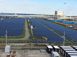 太陽光メガ発電事業38000のソーラーパネル